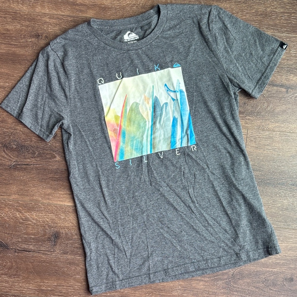🎉3/$10 in bundle🎉Quiksilver Gray T-Shirt